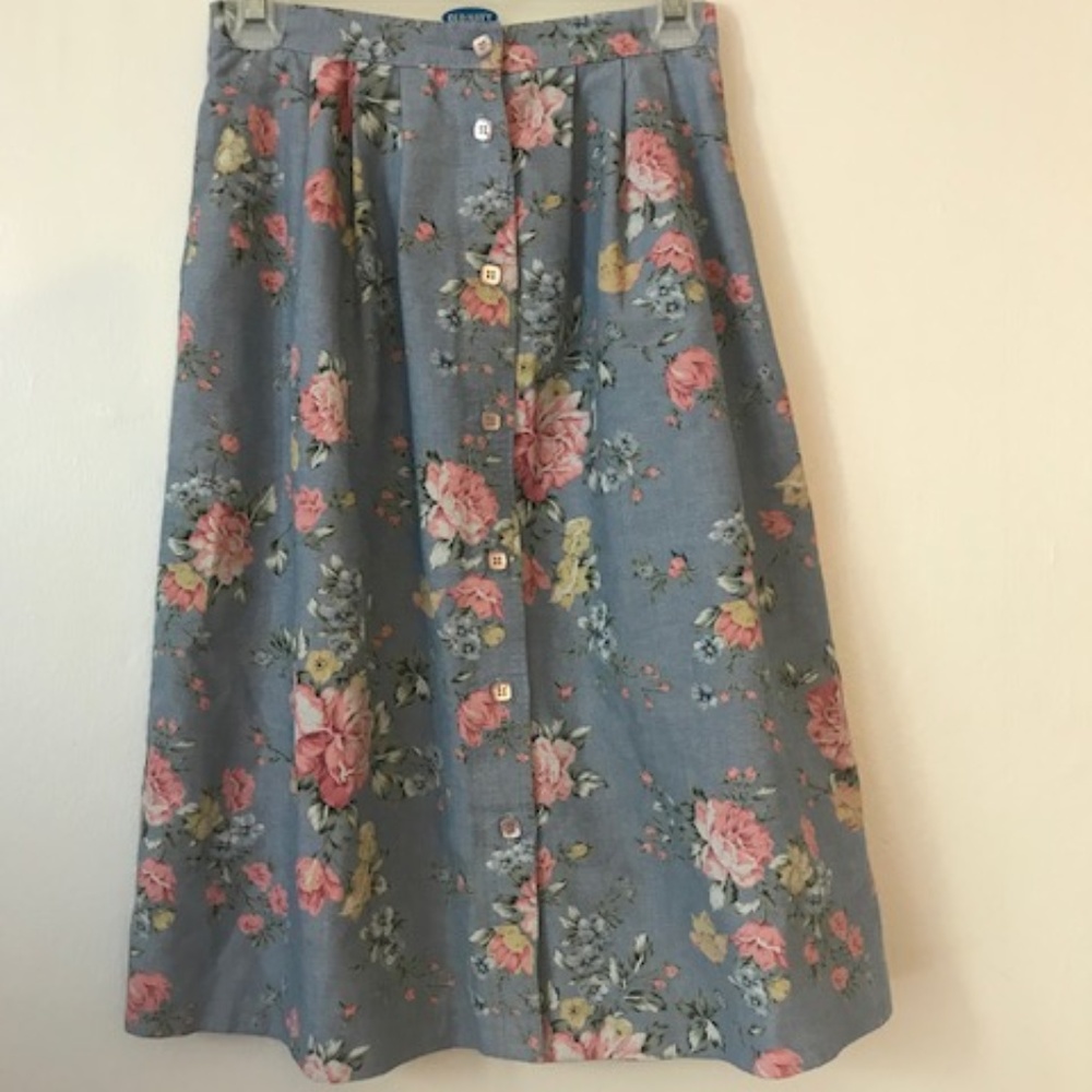 90’s blue floral skirt with buttons